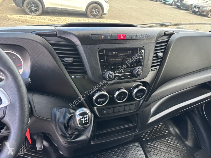 Furgoneta Iveco 35C16H3.0 empattement 4100
