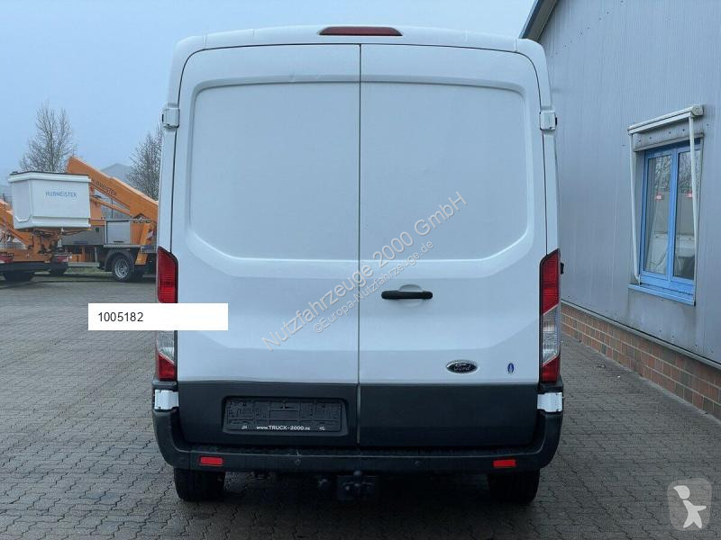 Véhicule utilitaire Ford