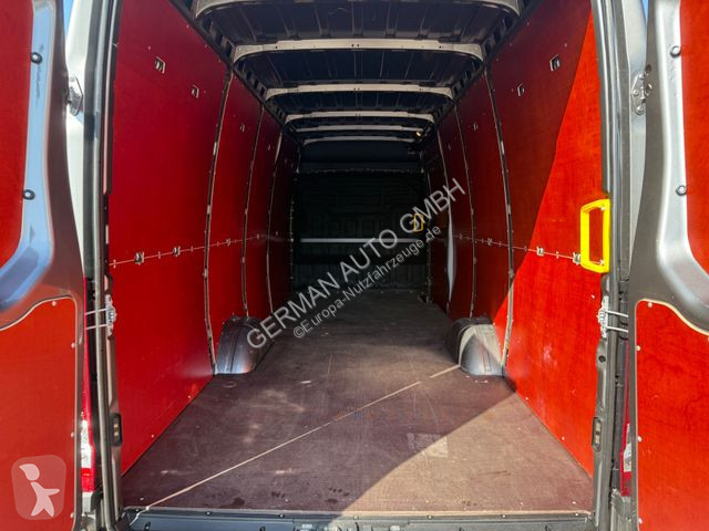 Autoutilitară Iveco 35S18H8V L4H2 Hi-Matic