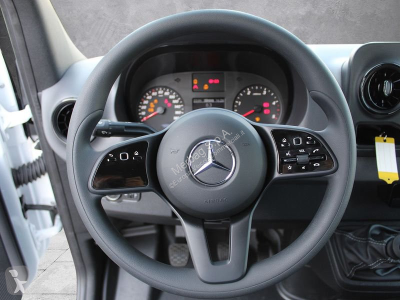 Véhicule utilitaire Mercedes