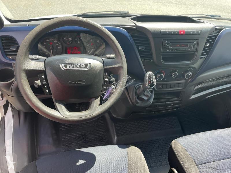 Véhicule utilitaire Iveco  DAILY 35C18