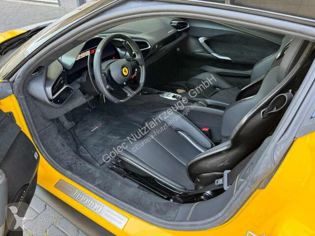 Samochód dostawczy Ferrari 296 GTB Coupe