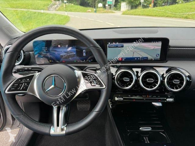 Autoutilitară Mercedes CLA 200 CLA -Klasse...