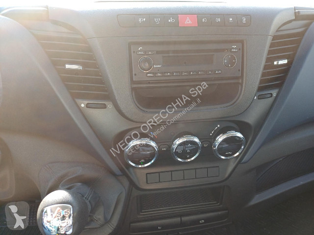 Veículo utilitário Iveco DAILY 35S16