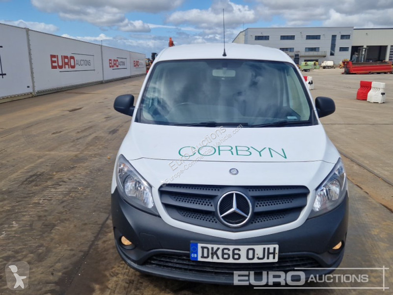 Véhicule utilitaire Mercedes