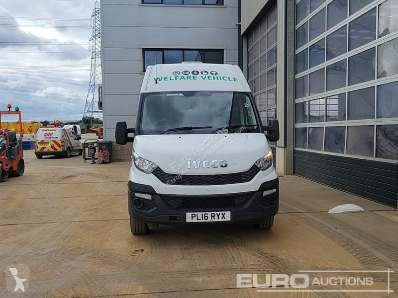 Véhicule utilitaire Iveco 35S11