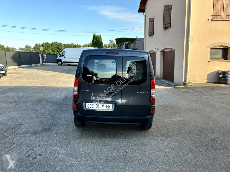Véhicule utilitaire Mercedes Compact 109 1.5...