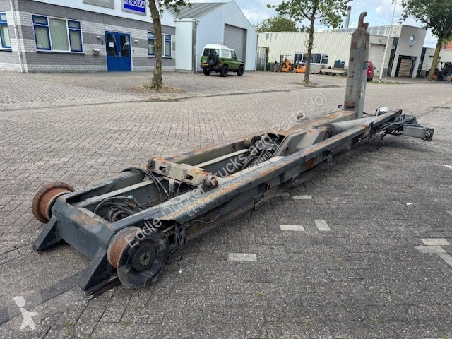 Uitrusting voor vrachtwagens  30 TON 640 CM...