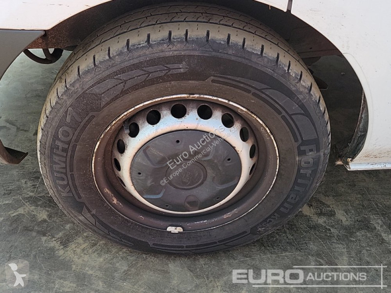 Autoutilitară Ford 270