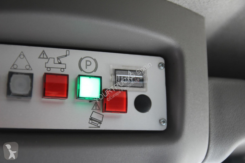 Veicolo commerciale Renault France-Elevateur...
