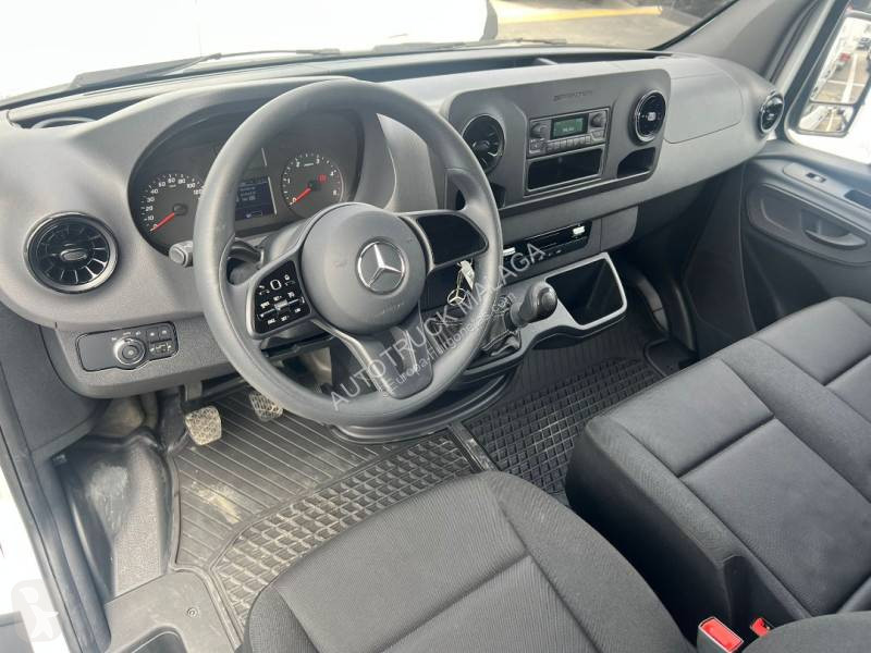Furgoneta Mercedes