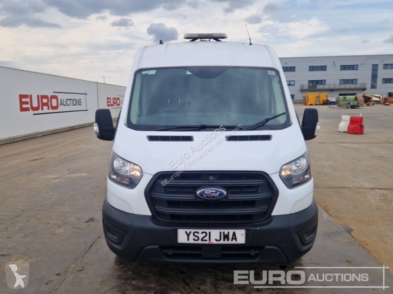 Véhicule utilitaire Ford 350