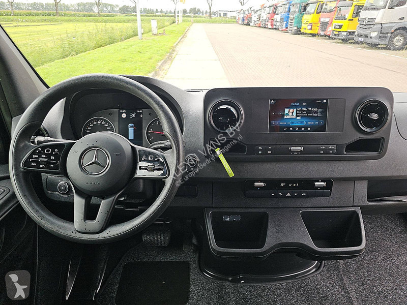 Nyttofordon Mercedes 317 laadklep EURO6