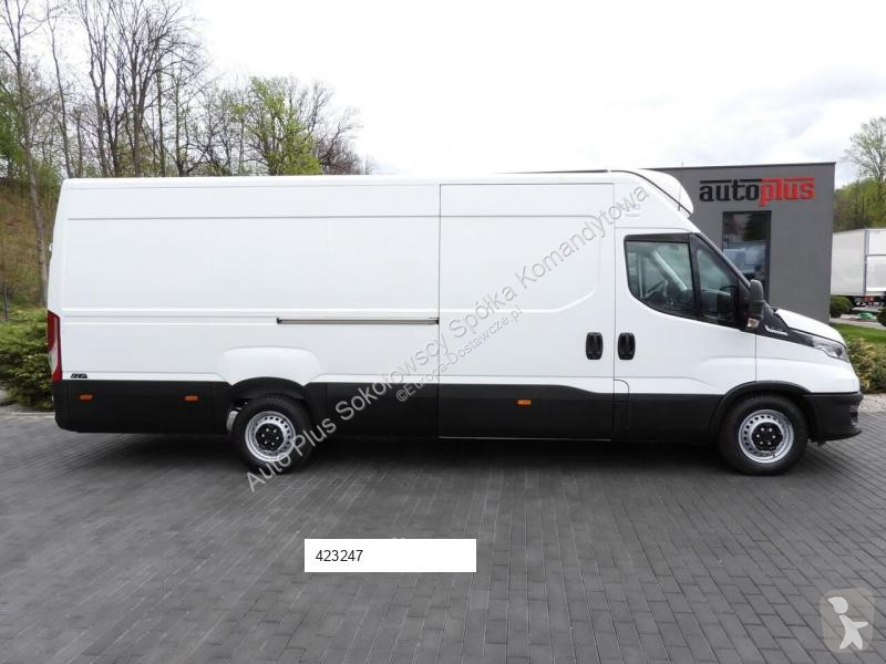 Veículo utilitário Iveco DAILY 35S14 FURGON...
