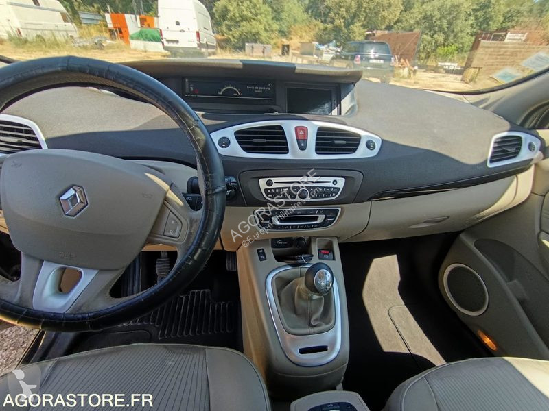 Autoutilitară Renault MEGANE
