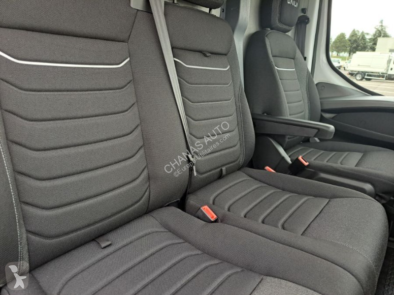 Veicolo commerciale Iveco 35S18 A8 180CV 3L...
