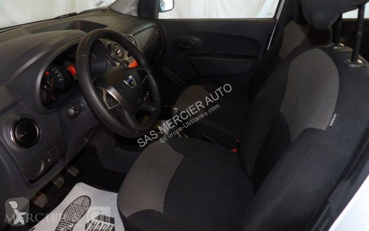 Véhicule utilitaire Dacia