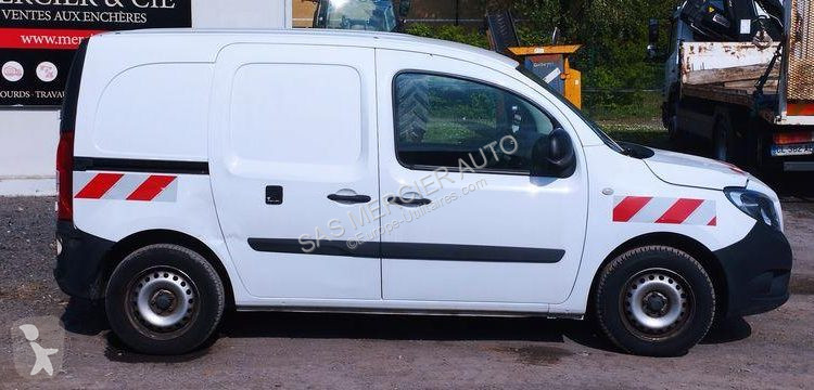 Véhicule utilitaire Mercedes