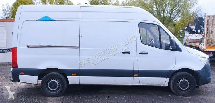 Véhicule utilitaire Mercedes clc