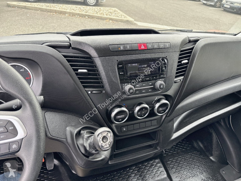 Užitkové vozidlo Iveco 35C16H3.0 empattement 4100