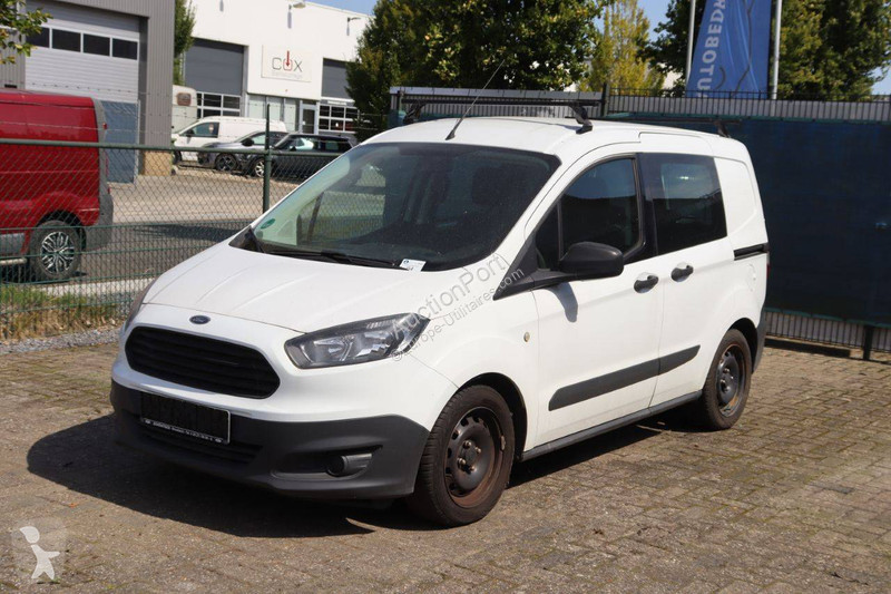 Furgoneta Ford Courier