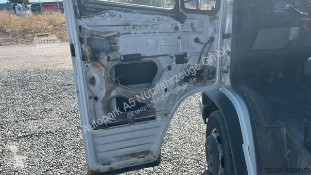 Furgoneta Mercedes 616 D Werkstattwagen...