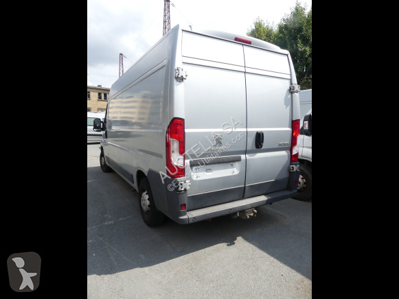 Véhicule utilitaire Peugeot