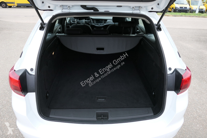 Autoutilitară Opel Astra Sports Tourer 1.5 CDTI...