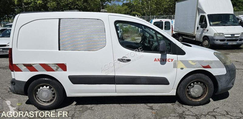 Véhicule utilitaire Citroën BERLINGO