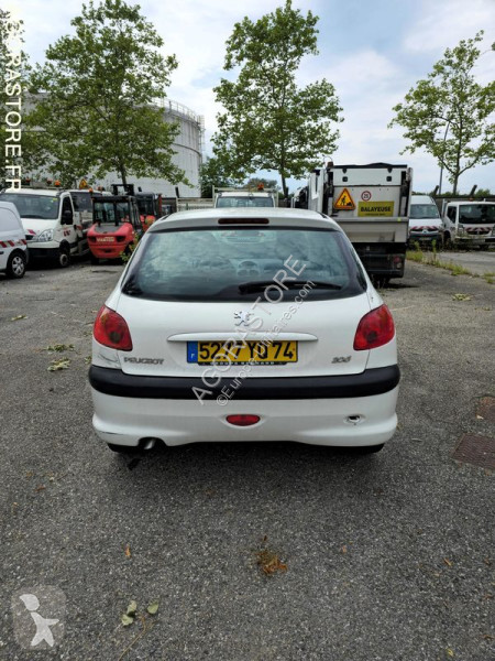 Véhicule utilitaire Peugeot 206
