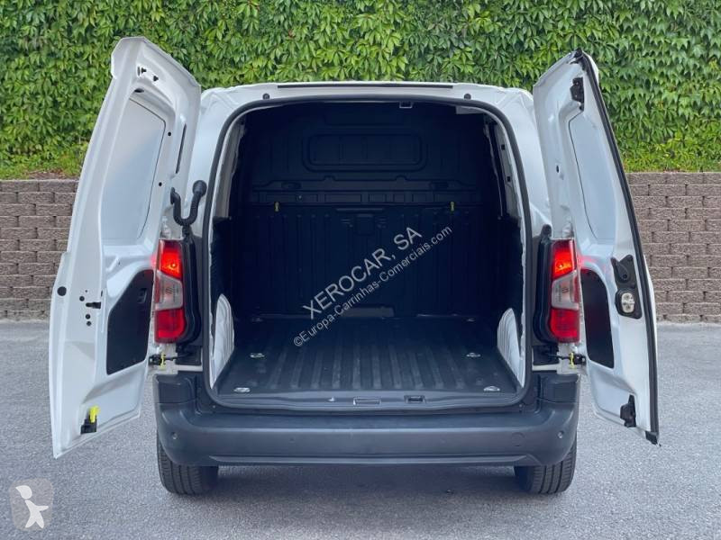 Véhicule utilitaire Toyota City 1.5D-4D 100HP 3L