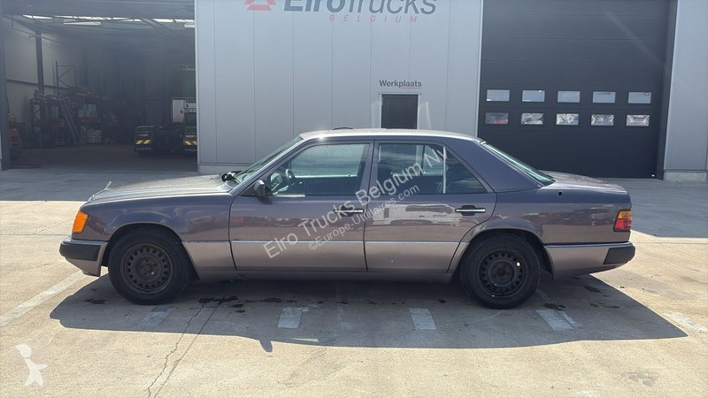Véhicule utilitaire Mercedes (GERMAN CAR /...