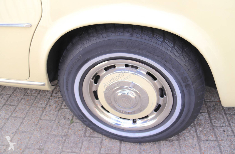 Véhicule utilitaire Rolls-Royce  Silver Shadow...