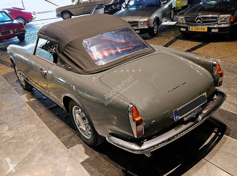 Furgoneta Alfa-Roméo 2000