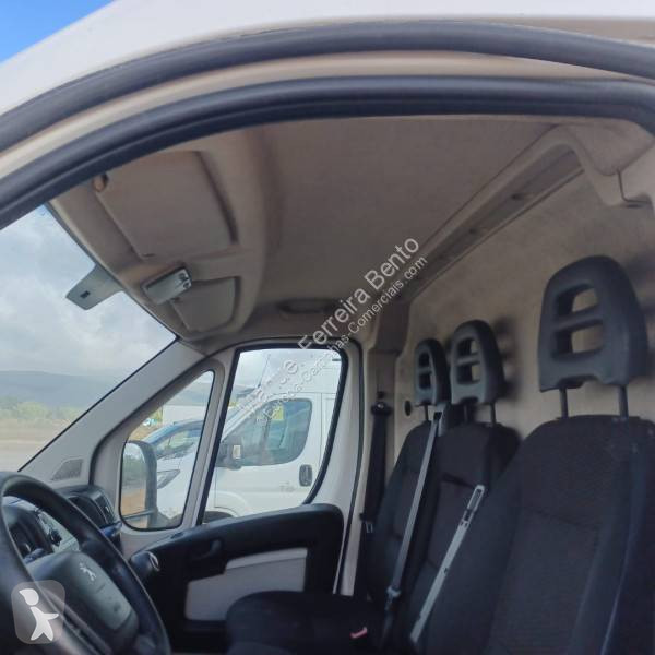 Veículo utilitário Peugeot