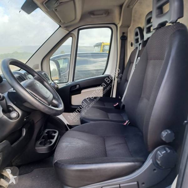 Veículo utilitário Peugeot