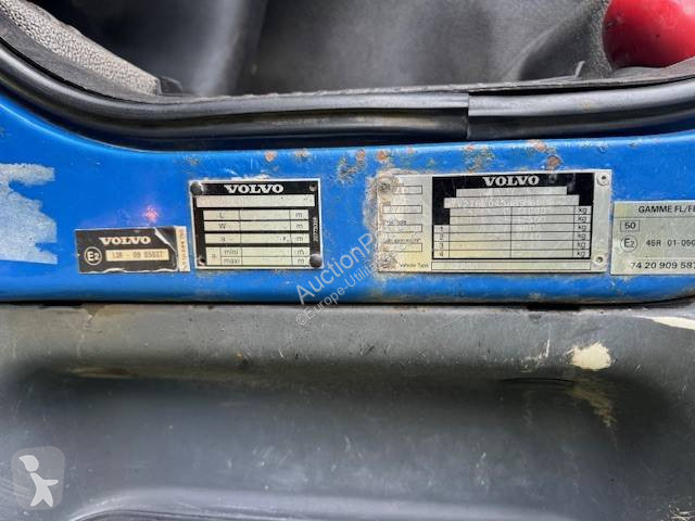 Véhicule utilitaire Volvo 280