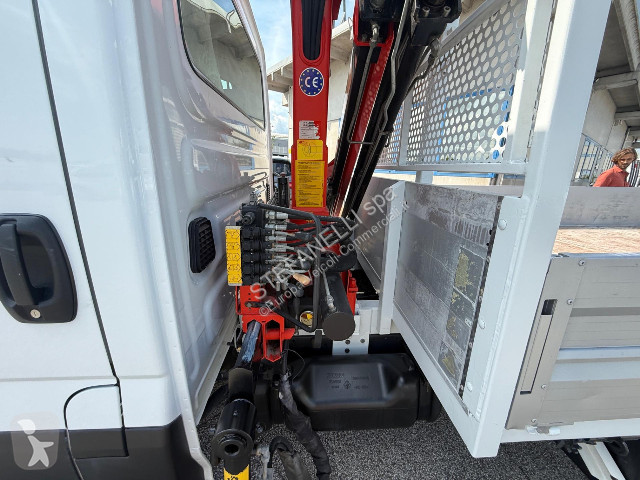 Autoutilitară Iveco DAILY 35C14 CASSONE CON GRU