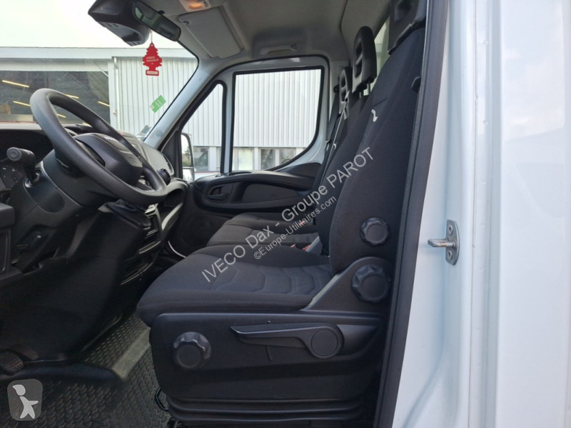 Užitkové vozidlo Iveco 35C16H3.0 empattement 4100