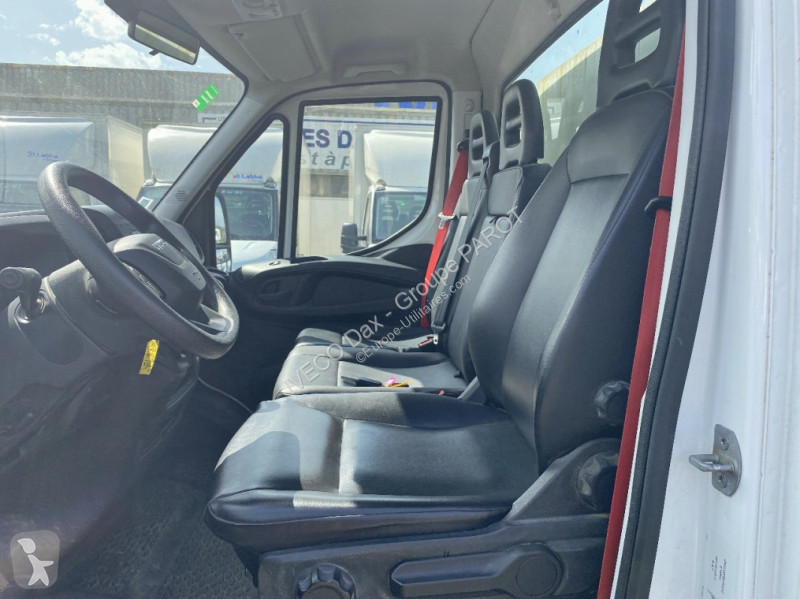 Furgoneta Iveco 35C16H3.0 empattement 3750