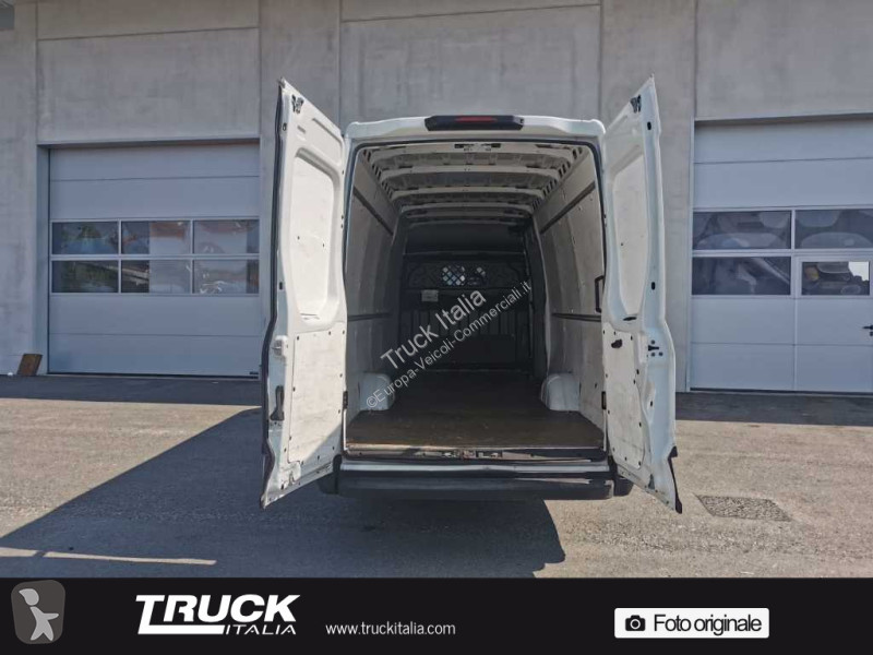 Furgoneta Iveco V