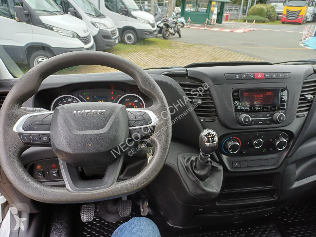 Furgoneta Iveco DAILY 35C14