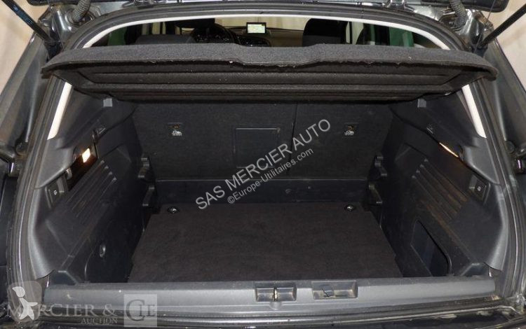 Véhicule utilitaire Peugeot