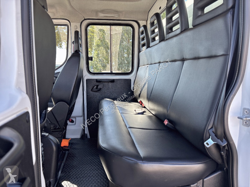 Veículo utilitário Iveco 35C16H3.0 D...