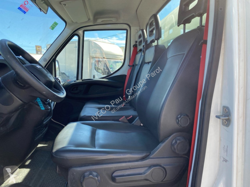Véhicule utilitaire Iveco 35C16H3.0 empattement...