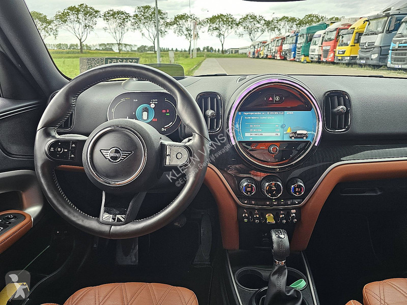 Autoutilitară Mini Cooper ALL4 Head-Up!