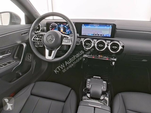 Samochód dostawczy Mercedes CLA 180 Shooting...