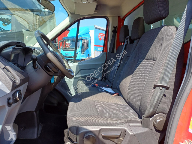 عربة نفعية Ford TRANSIT