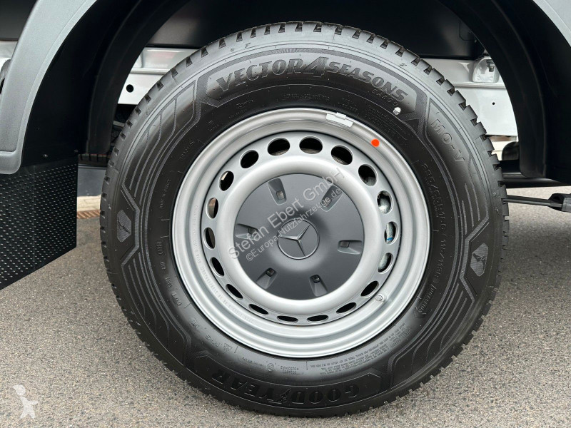 Nyttofordon Mercedes 317 CDI 3665 9G DoKa AHK...