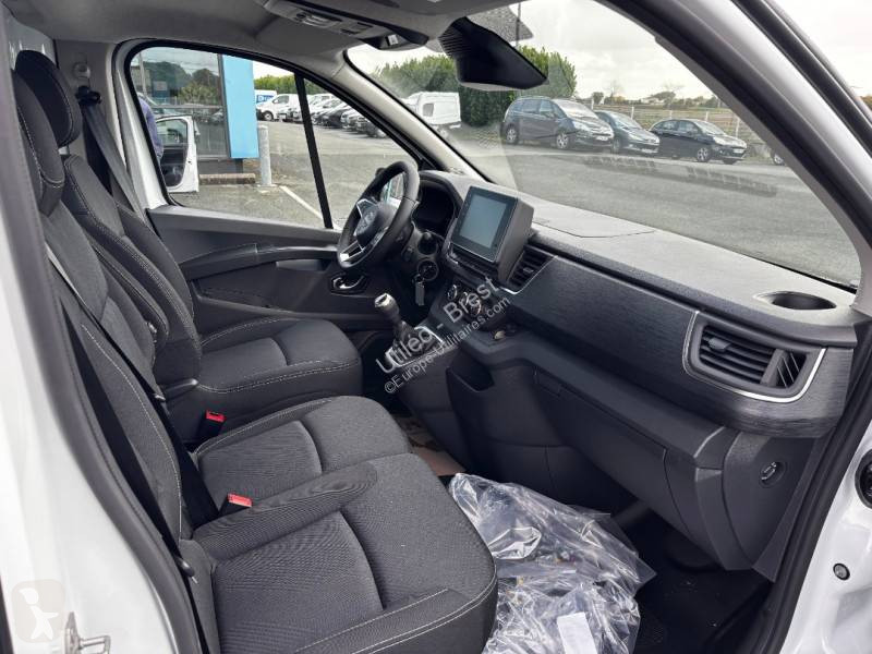 Samochód dostawczy Nissan
